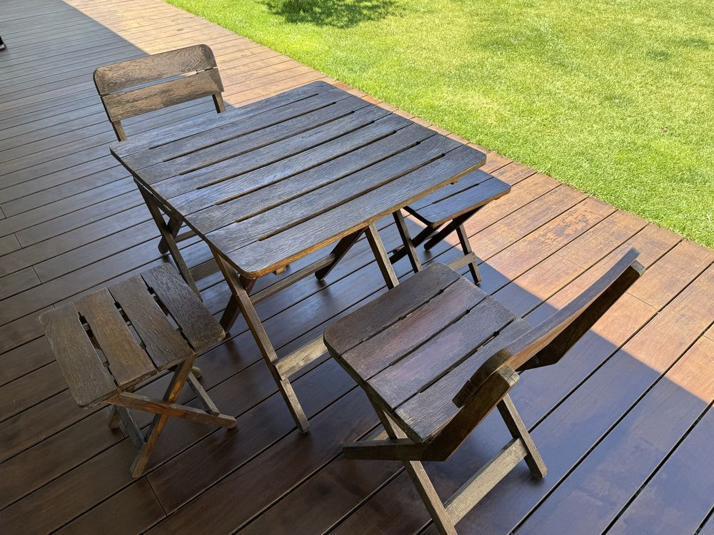 Conjunto de Mesa Exterior em Teca