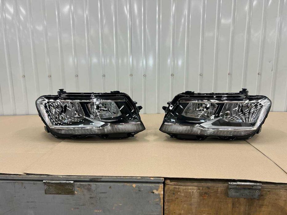 Фара передня VW Tiguan 2 покоління 2018-2021 року