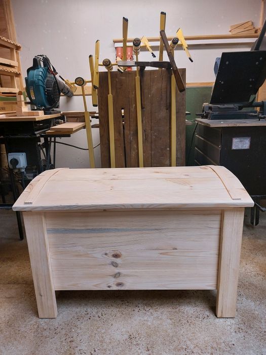 Skrzynia drewniana na zabawki itp