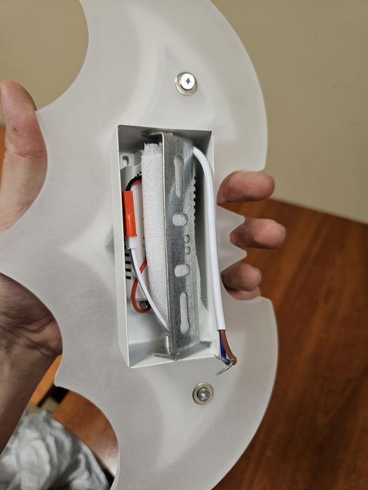 Світлодіодний світильник в дитячу кімнату