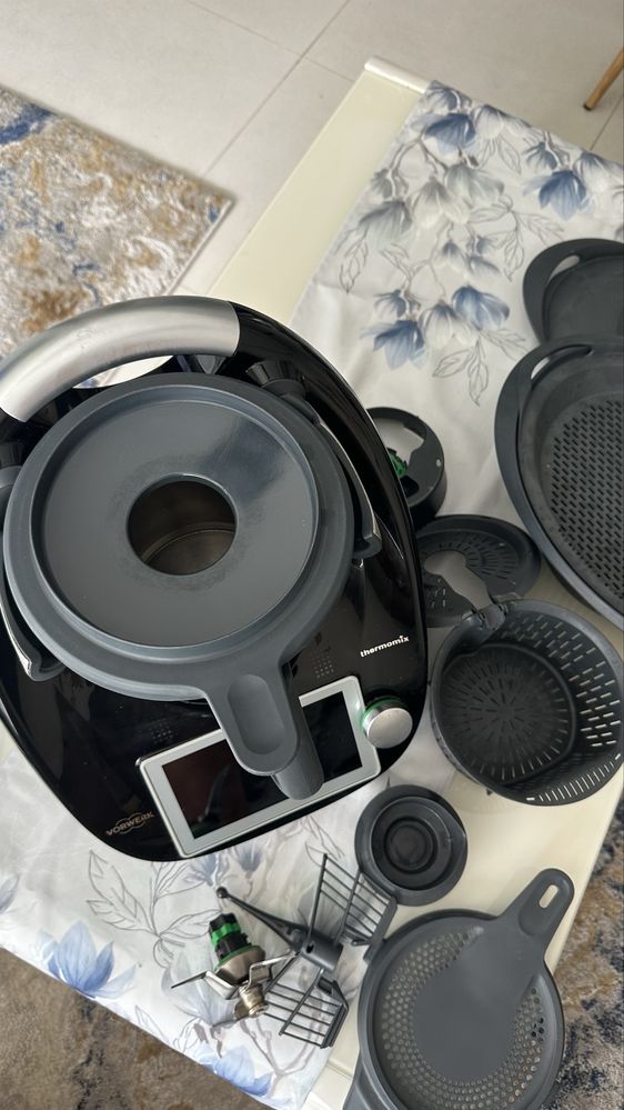 Czarny Thermomix TM6 – stan IDEALNY!