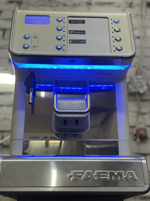 Кофемашина суперавтомат Faema Barcode Self MilkPS Solubles