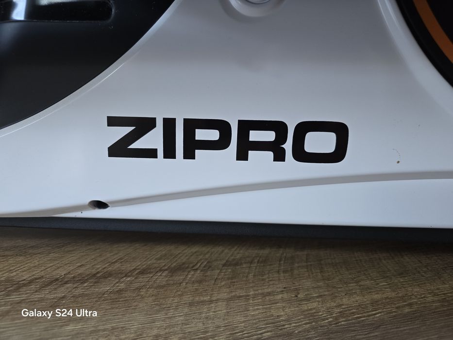 Orbiterek zipro Nowy