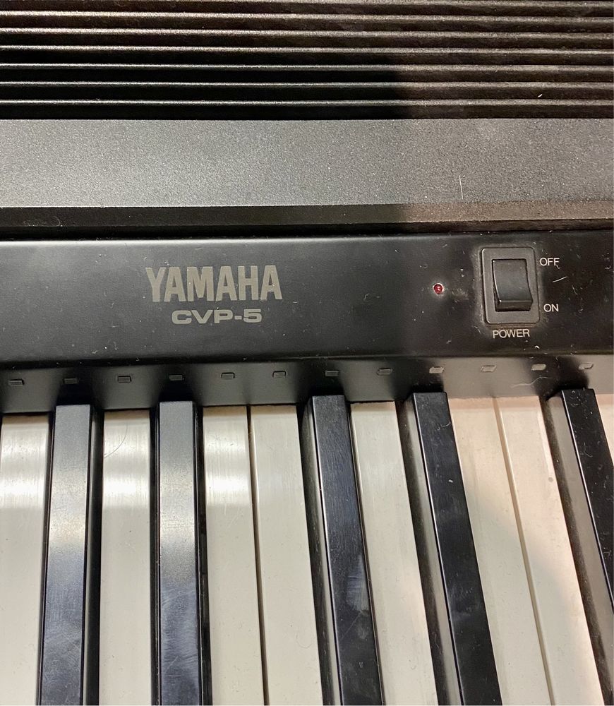 YAMAHA Clavinova CVP-5