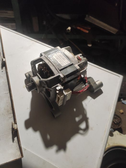 Hotpoint ariston arsl 109 пральна машина на деталі 
5 kg прална