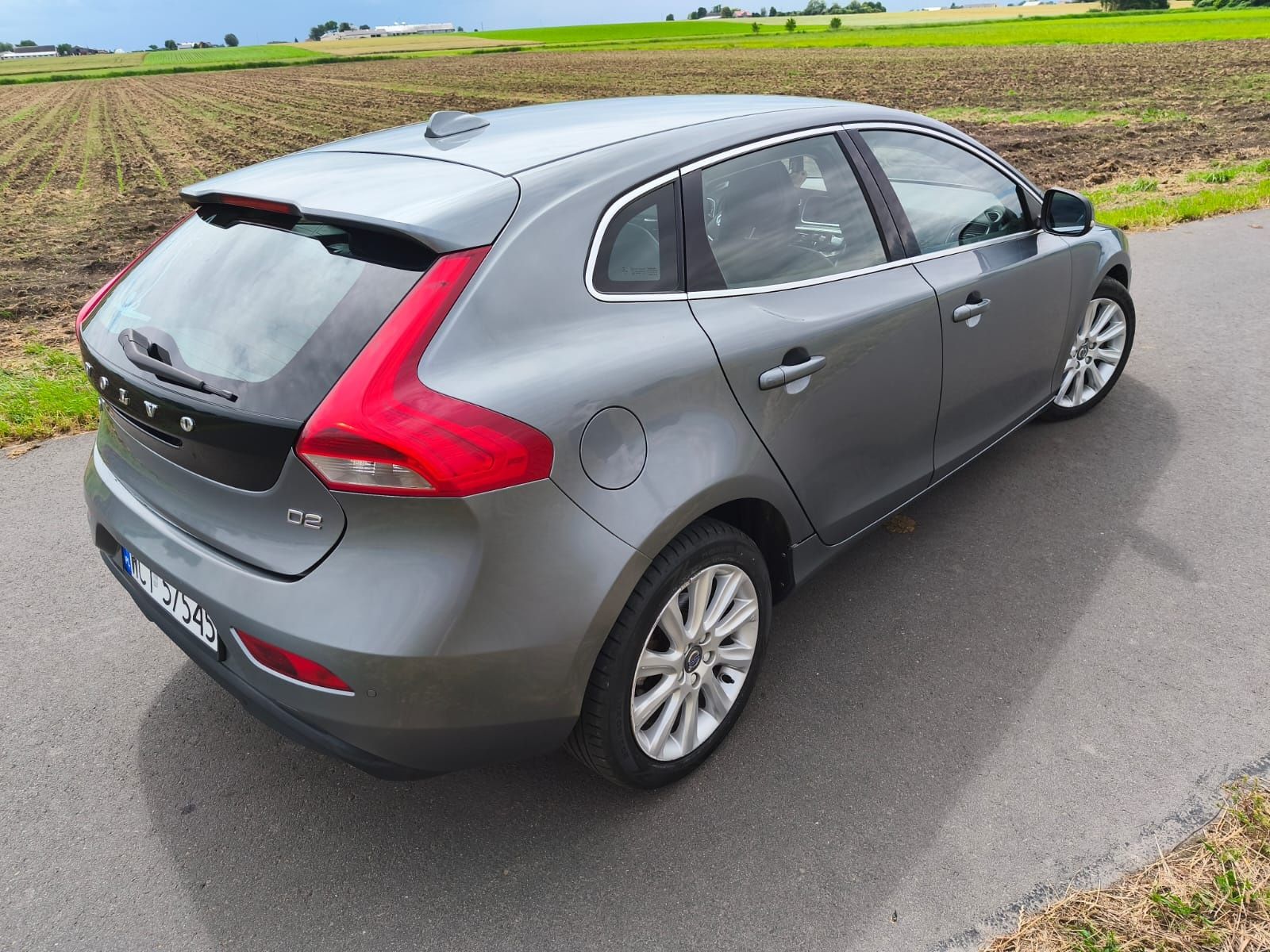 VOLVO V40 2.0 D2