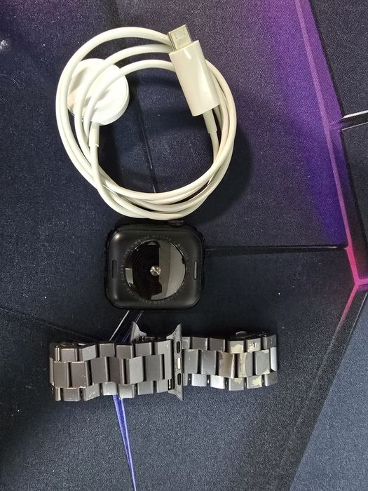 Часы Apple watch se2