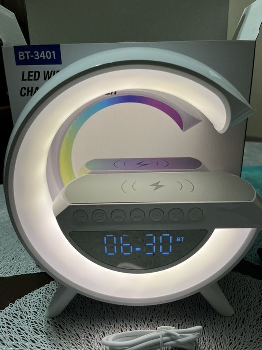 Настільна лампа-нічник 22 см. діам. Smart 3в1 бездротова зарядка