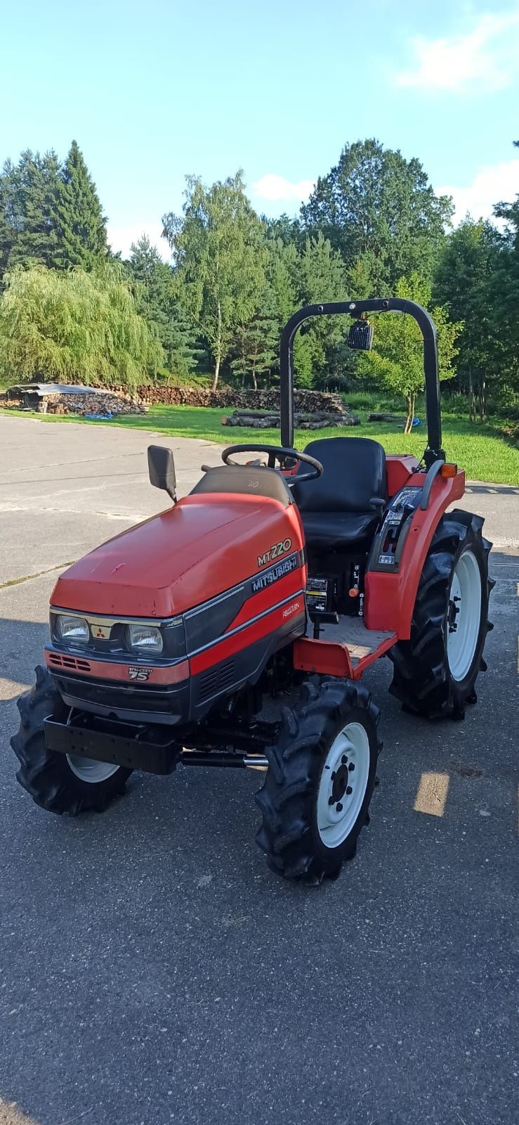 Traktorek japoński Mitsubishi Mt 220