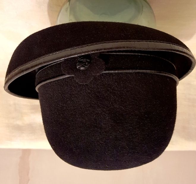 Шляпа фетровая женская, черная (размер 56 см)