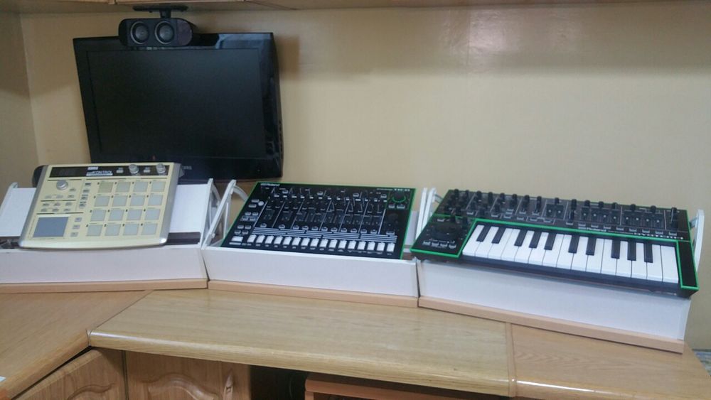 Stand stojak podstawka pod Roland Aira korg volca i inne