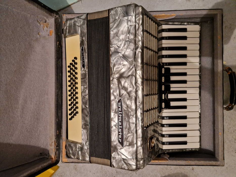 Akordeon Weltmaister Stella