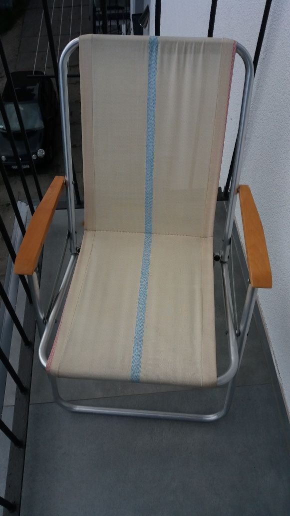 Krzesła na balkon albo działkę.