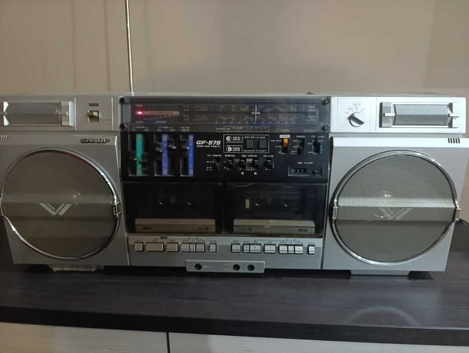 Radiomagnetofon Sharp