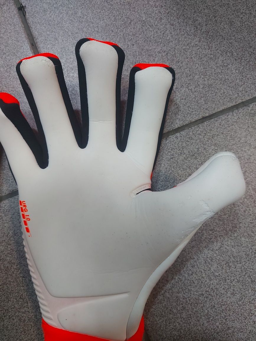 Воротарські рукавички Adidas Predator Pro Promo Fingersave роз 10