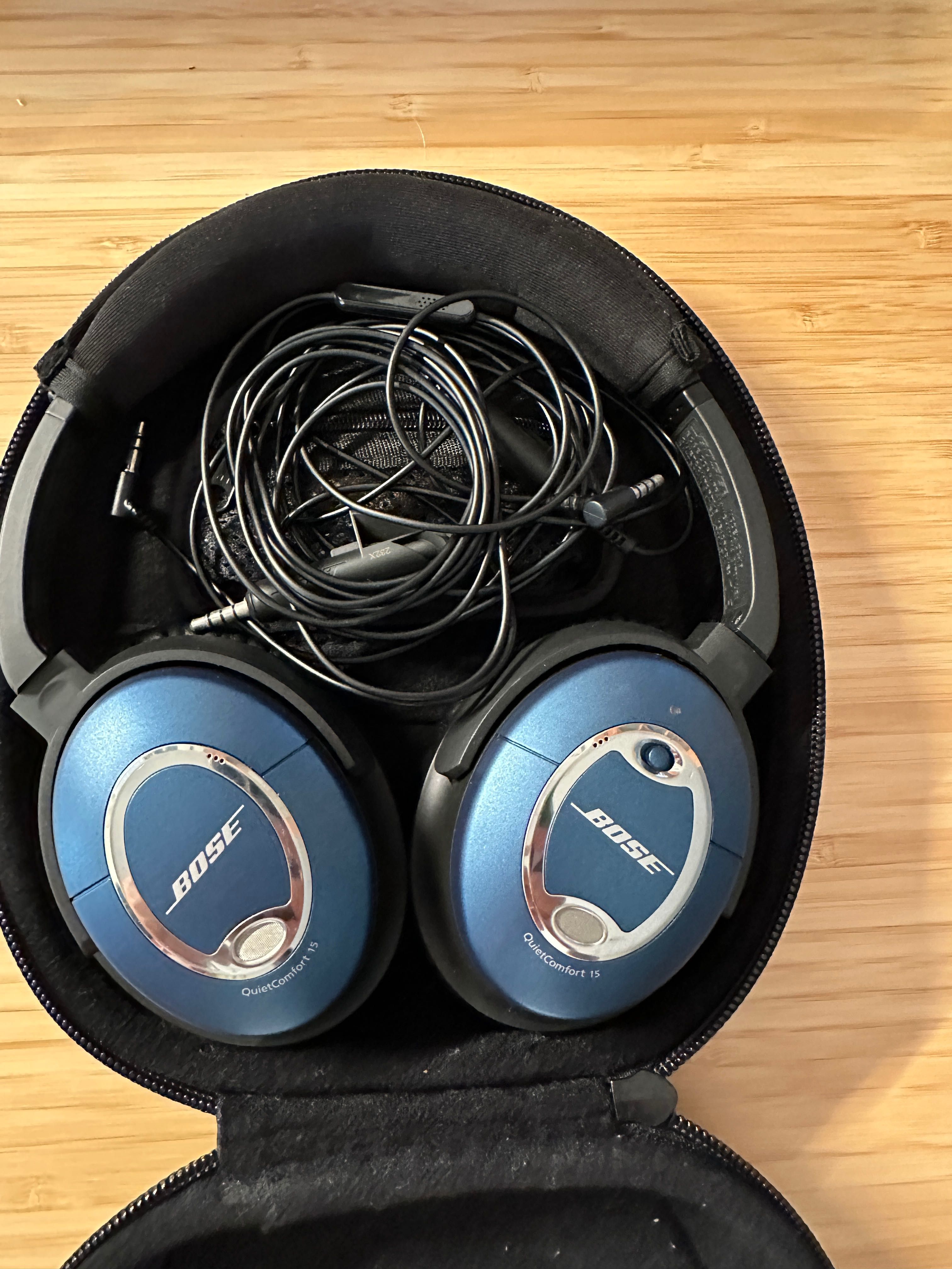 Bose QC 15 - Noise Canceling - Blue Edition