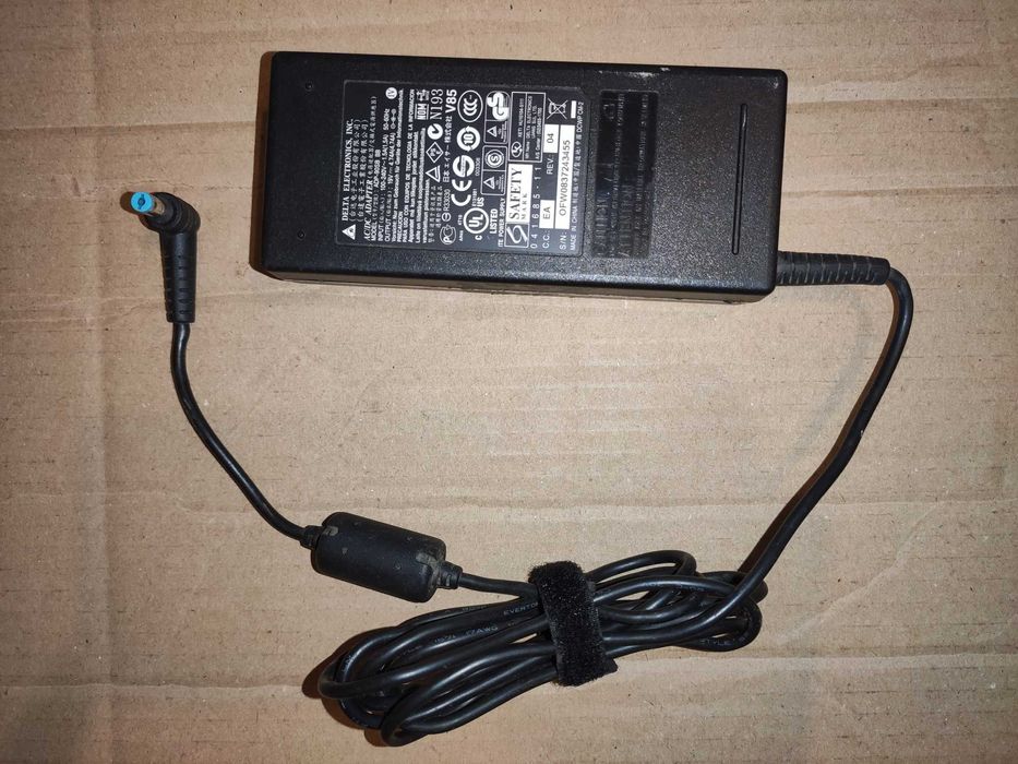 Блок питания для ноутбука  Delta ADP-90SB BB (19V 4.74A)