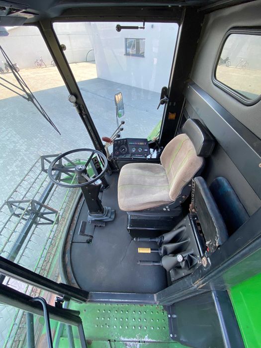 Комбайн John Deere 1072