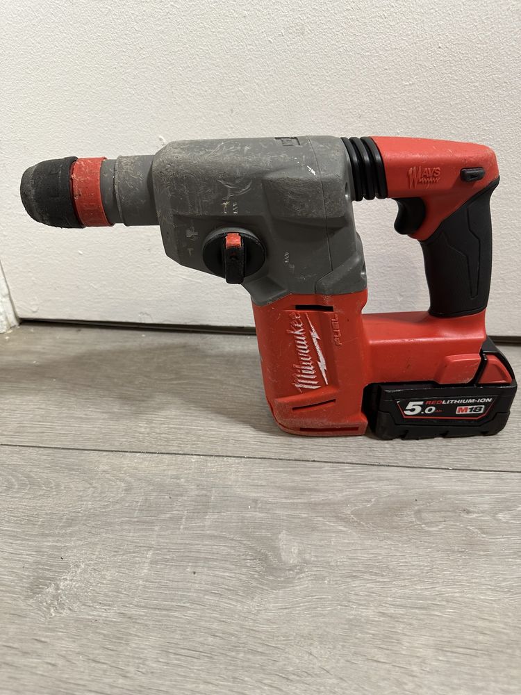 Milwaukee M18 СHX безщітковий акум. перфоратор