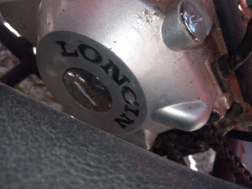 Vendo moto 4 90cc loncin