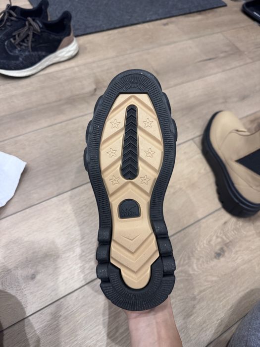 Ботинки нові Caribou Sorel Chelsea