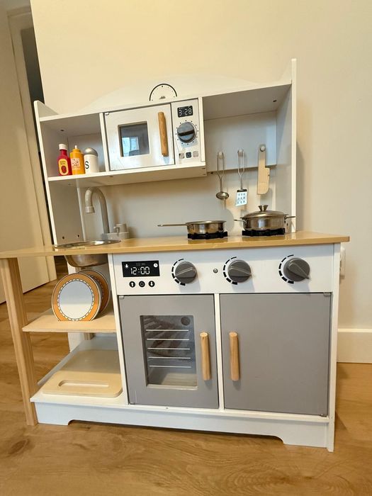 Kuchnia drewniana dla dziecka z akcesoriami