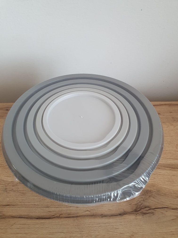 Zestaw 5 pojemników plastikowych