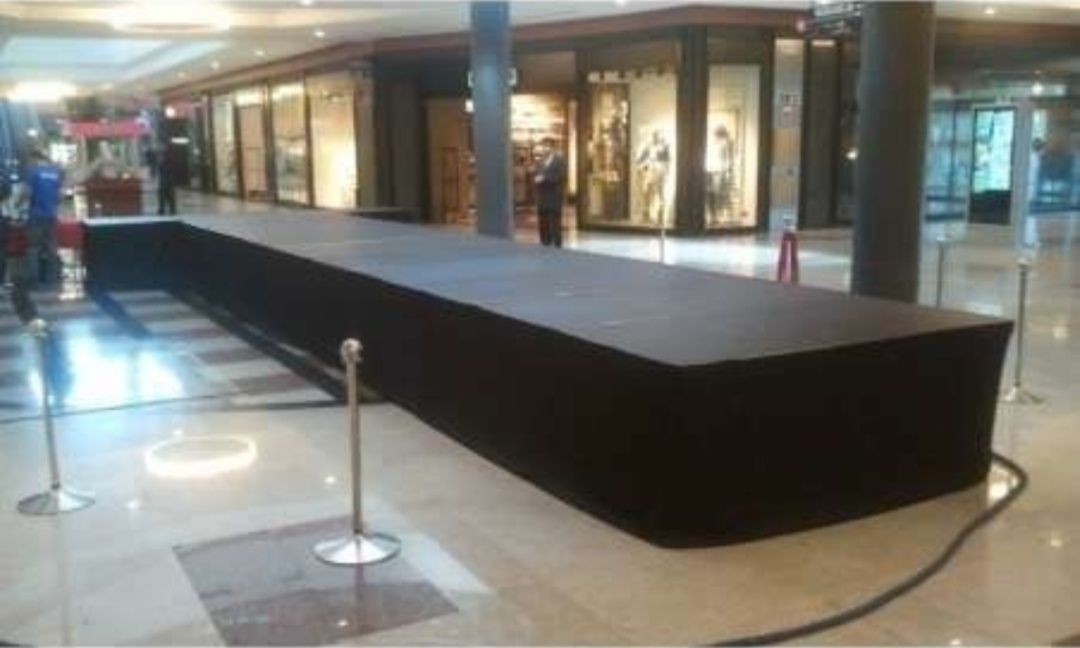 Estrados/palcos praticáveis sem cobertura