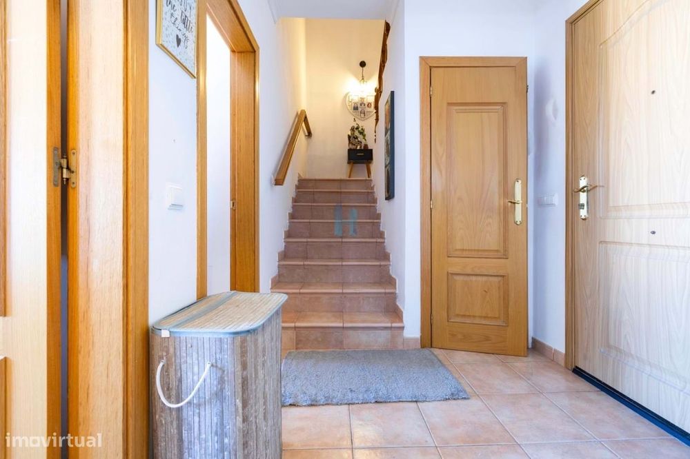 Apartamento T2 Duplex com Garagem em Portimão