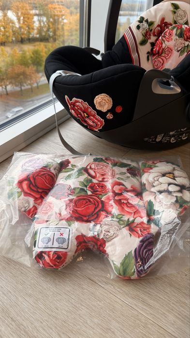 Cybex Cloud Z i-Size Spring Blossom Light + есть поворотная база