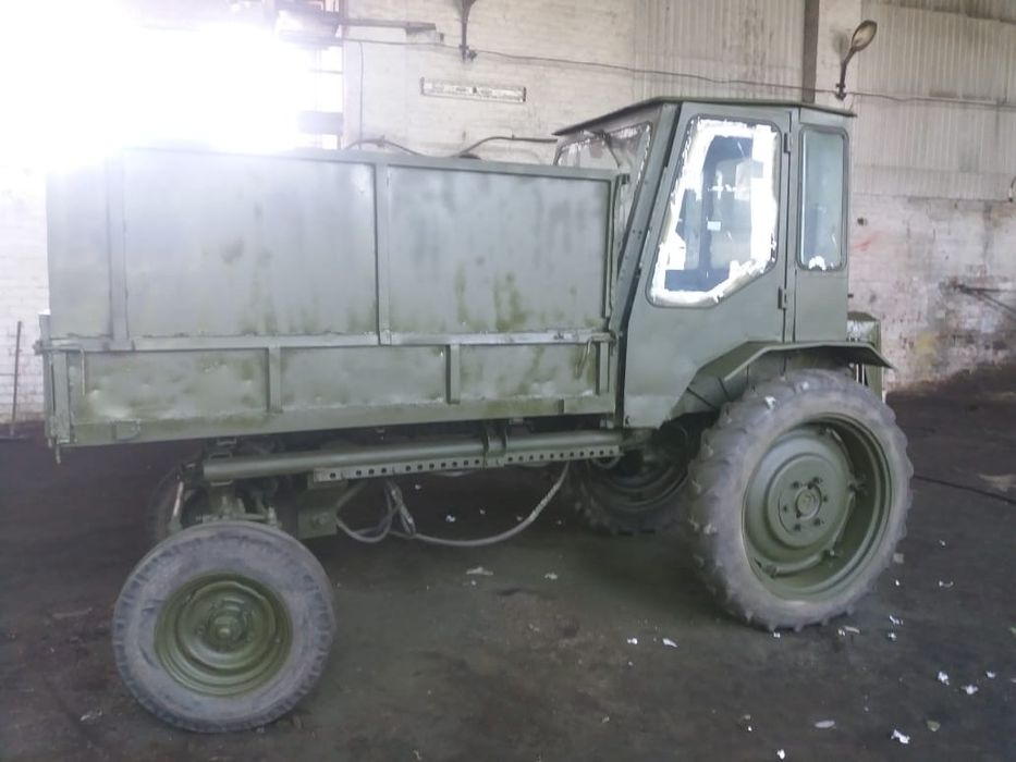Продам трактор Т16  срочно
