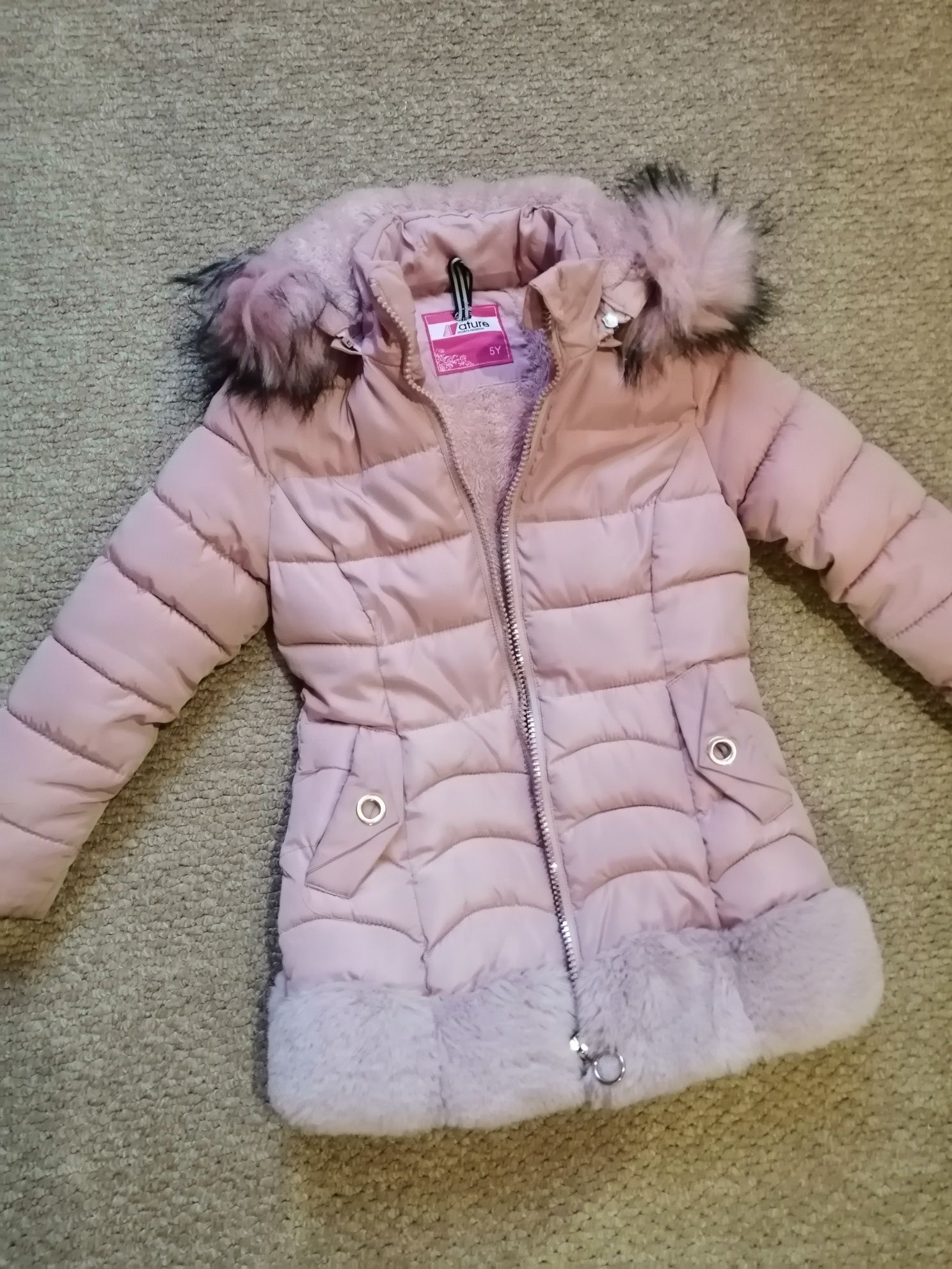 Куртка зимня для дівчинки