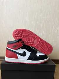 Кросівки Nike Air Jordan 1 Retro High Red Black