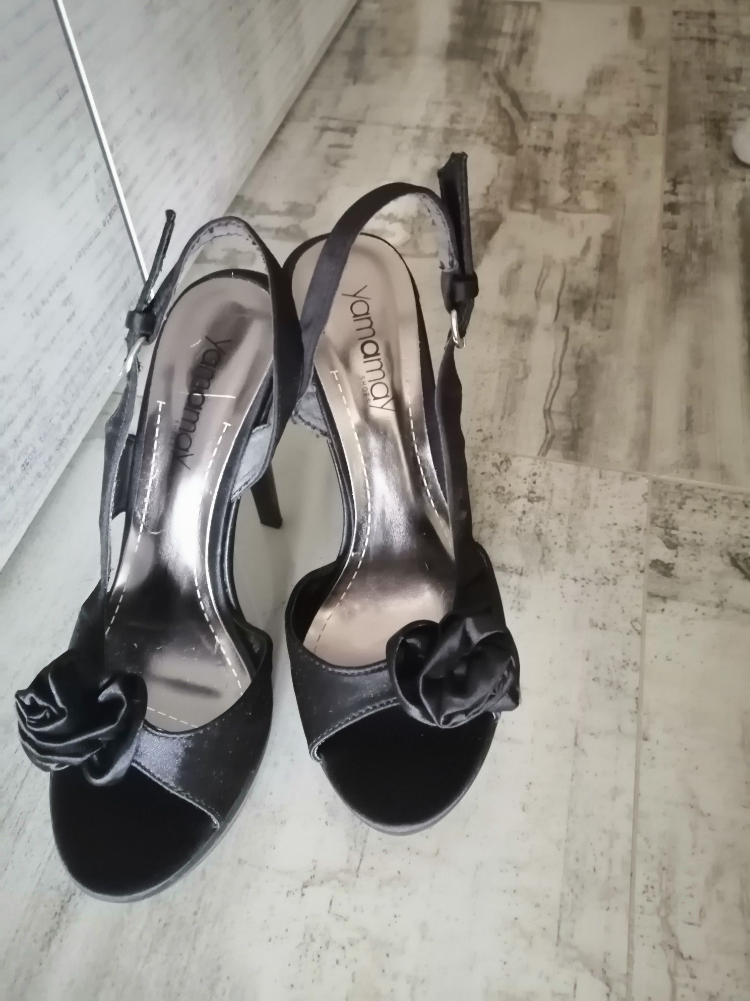 Buty szpilki Yamamay czarne rozmiar 38