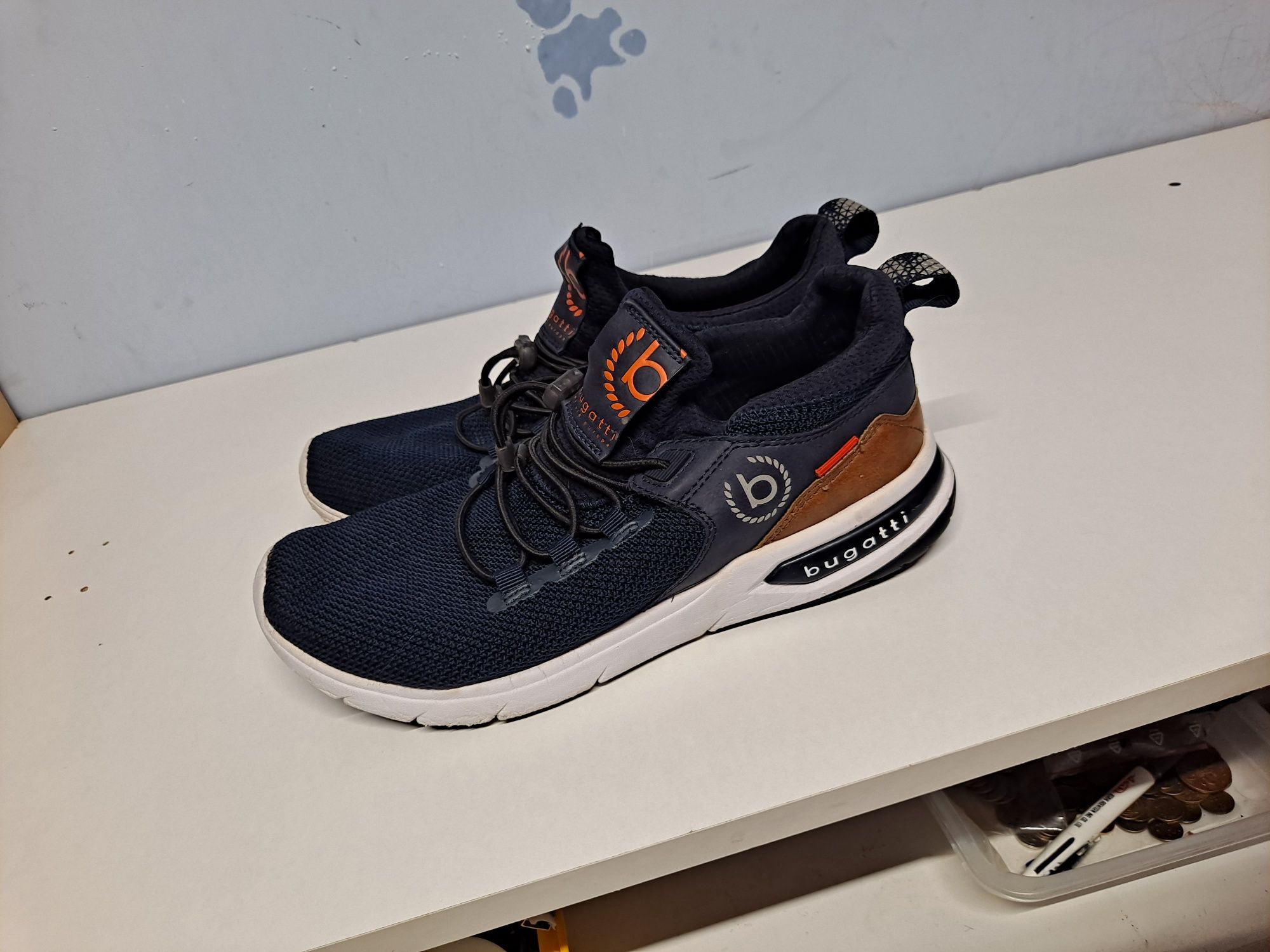 Sneakersy meskie Bugatti 41