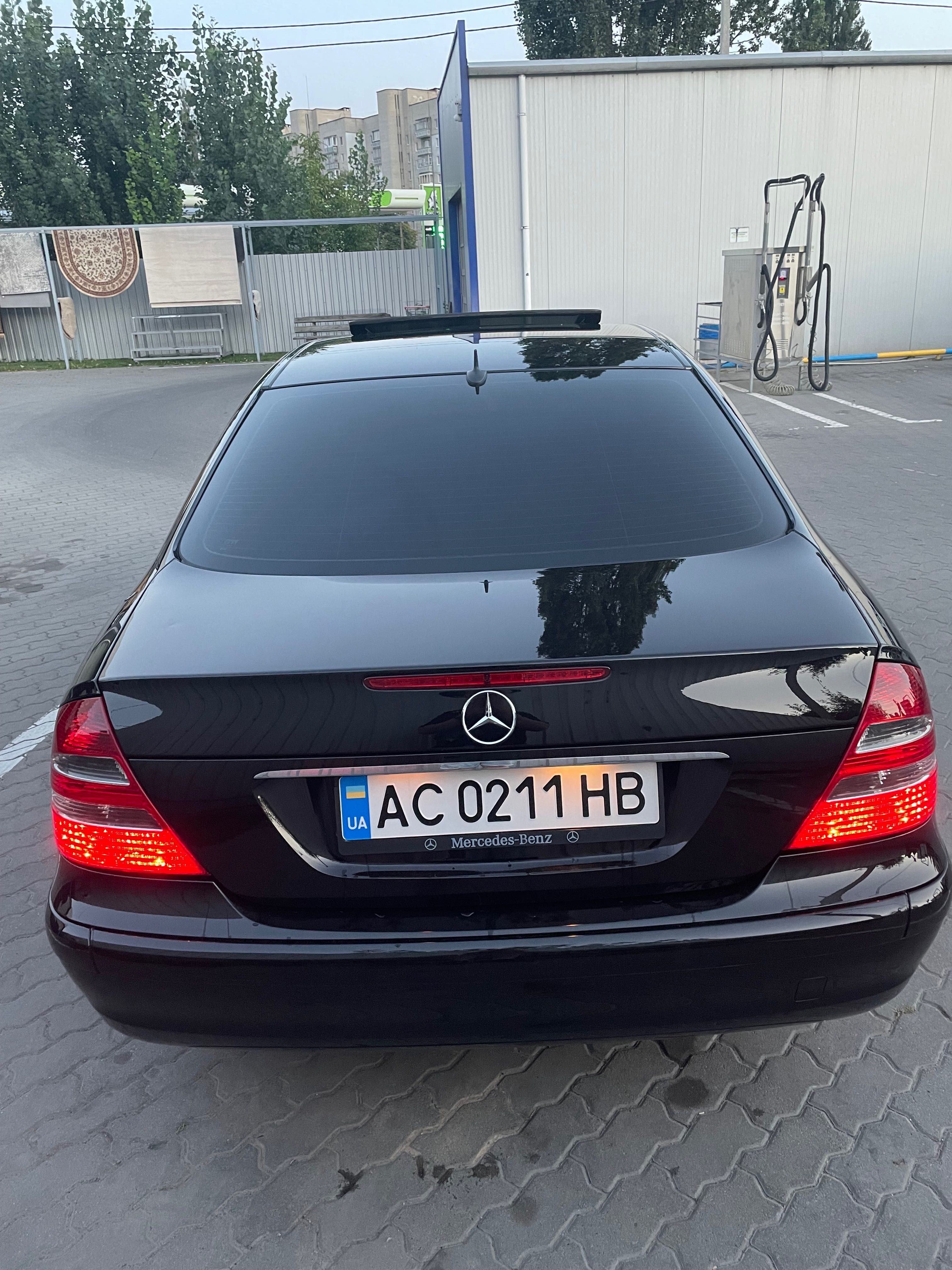 Mersedes-Benz w211