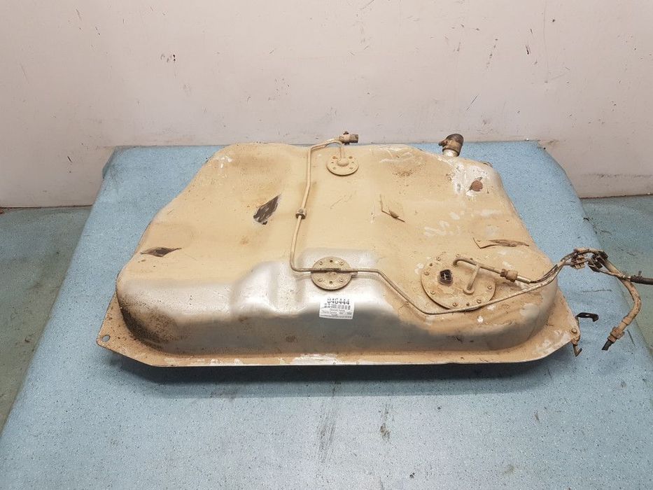 TOYOTA COROLLA E11 1.6 ZBIORNIK PALIWA