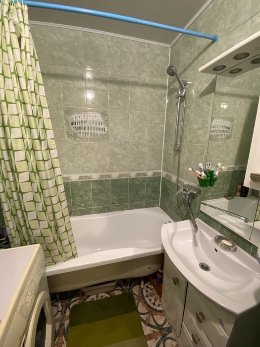 Продам велику гарну двухкімнатну квартиру