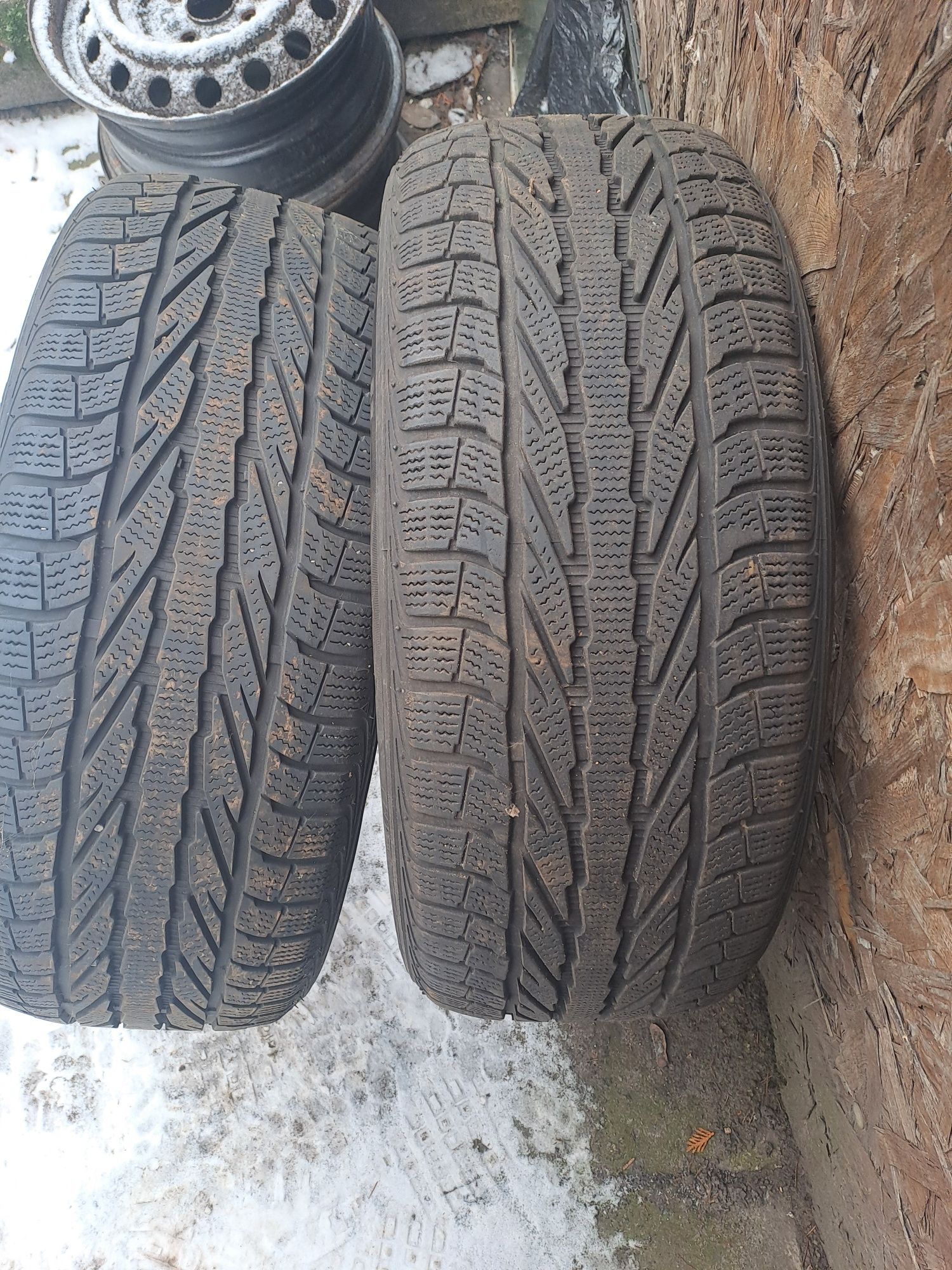Opony  225x50x17