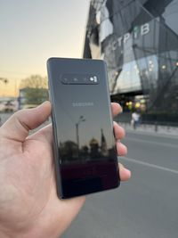 Samsung Galaxy S10 8/128 Black ГАРАНТИЯ