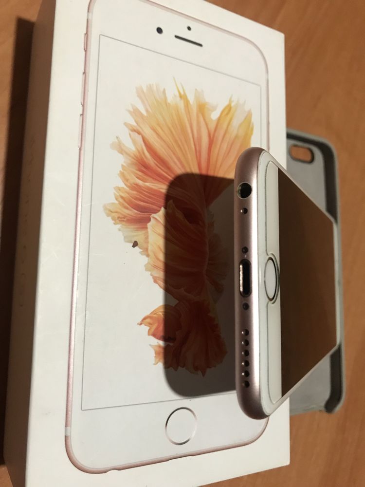 iPhone 6s 32GB в одних руках с магазина