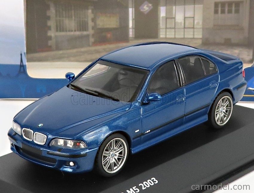 Масштабная модель автомобиля BMW E39 M5 2003 5.0 V8 32v. Solido 1:43