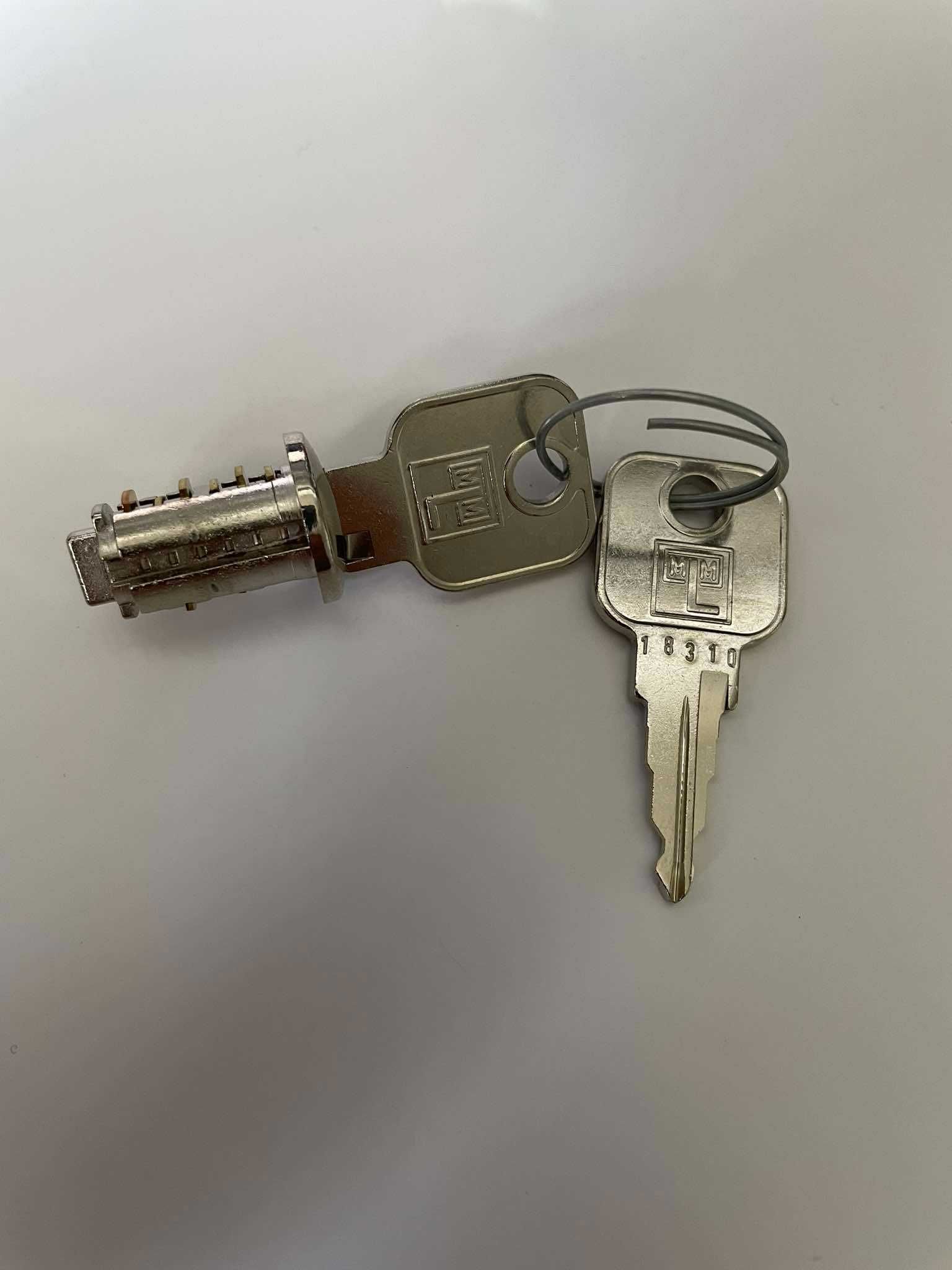 Wkładka zamka meblowego MLM Cylinder 16,5 MM- Z44 PB1 2 Klucze