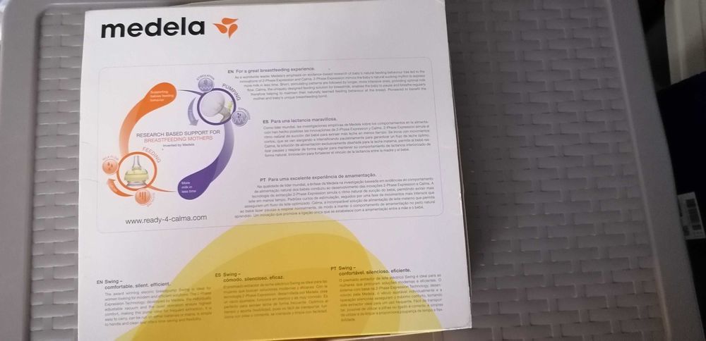 Máquina MEDELA de extrair leite bebé nova