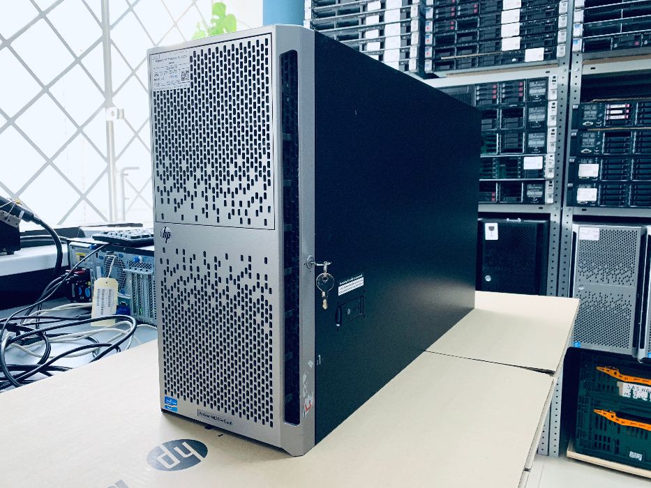 Сервер HP Proliant ML350e Gen8