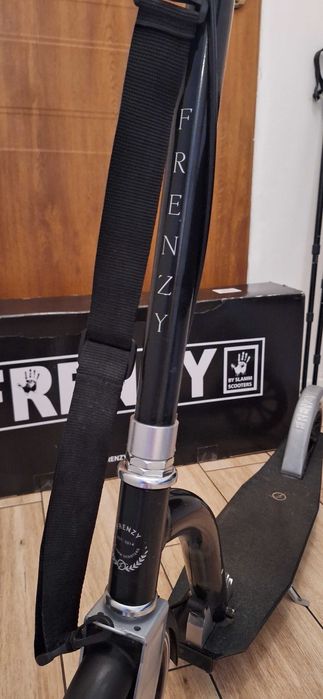 Hulajnoga miejska FRENZY 230MM dual brake recreational czarna