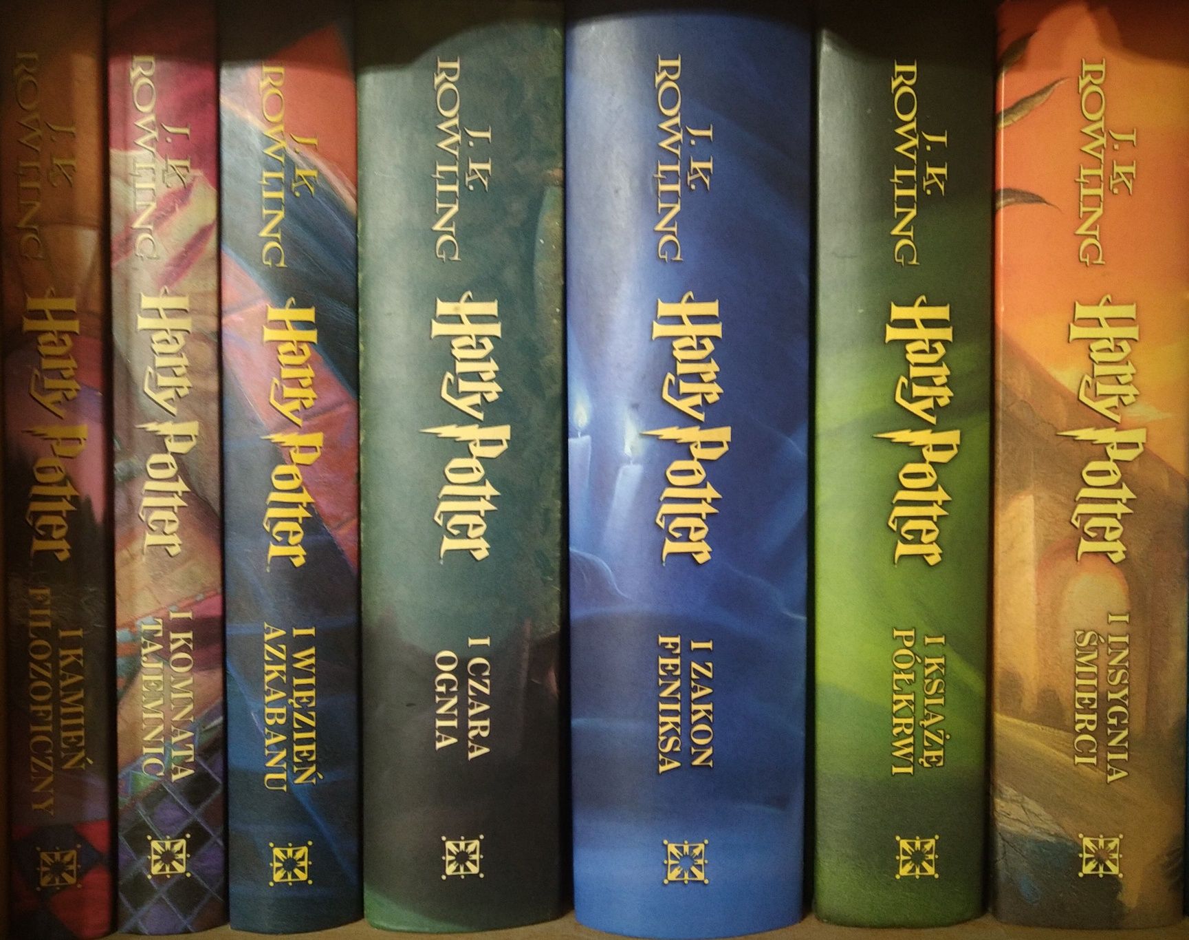 Sprzedam pierwsze wydania książek z serii Harry Potter w tw. oprawie