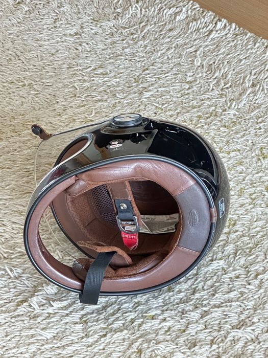 Capacete de Mota DELL. Pouco usado.