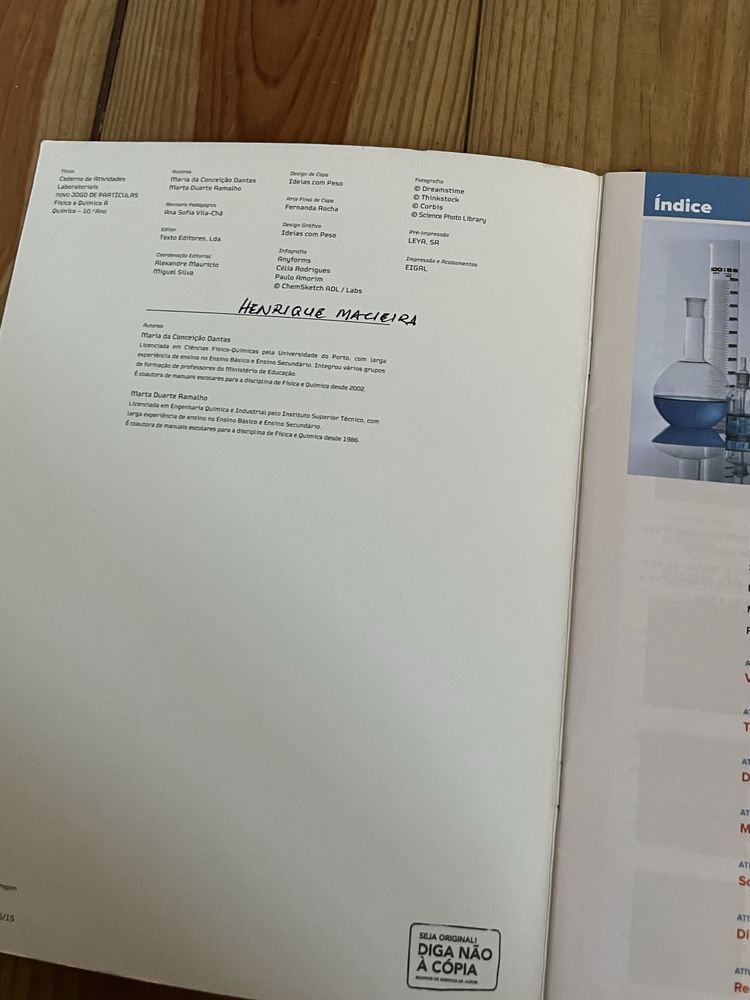 Caderno de Atividades Laboratoriais físico-química 10°ano