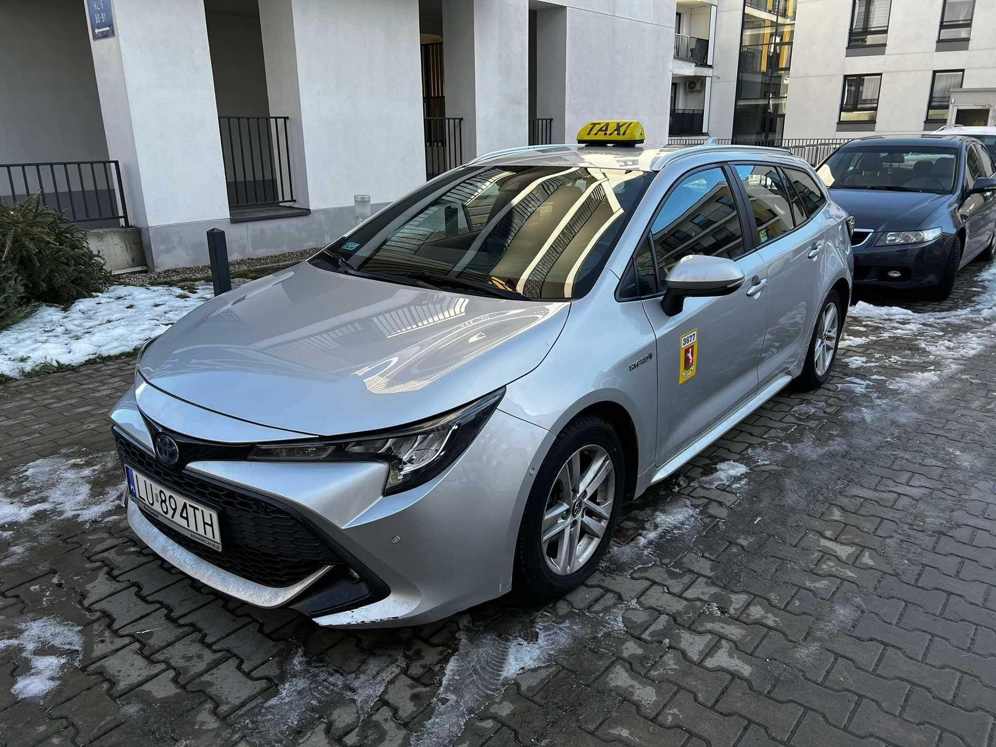 Wynajem TAXI LUBLIN Toyota Corolla, Prius, Fabia BLIQ BOLT UBER FN